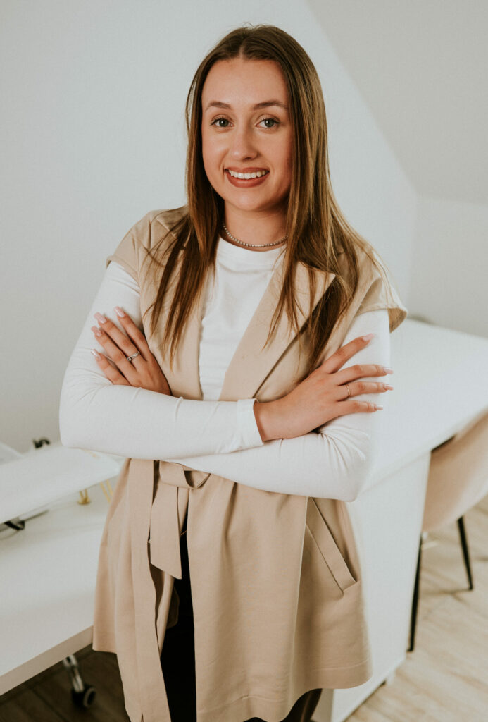 Ewelina - Stylistka paznokci